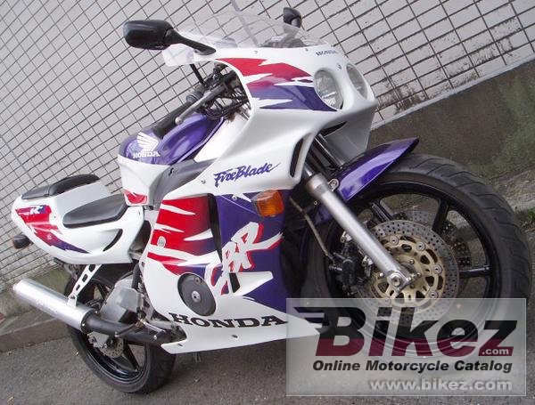 Big nymous user. cbr 250 rr picture and wallpaper from Bikez.com